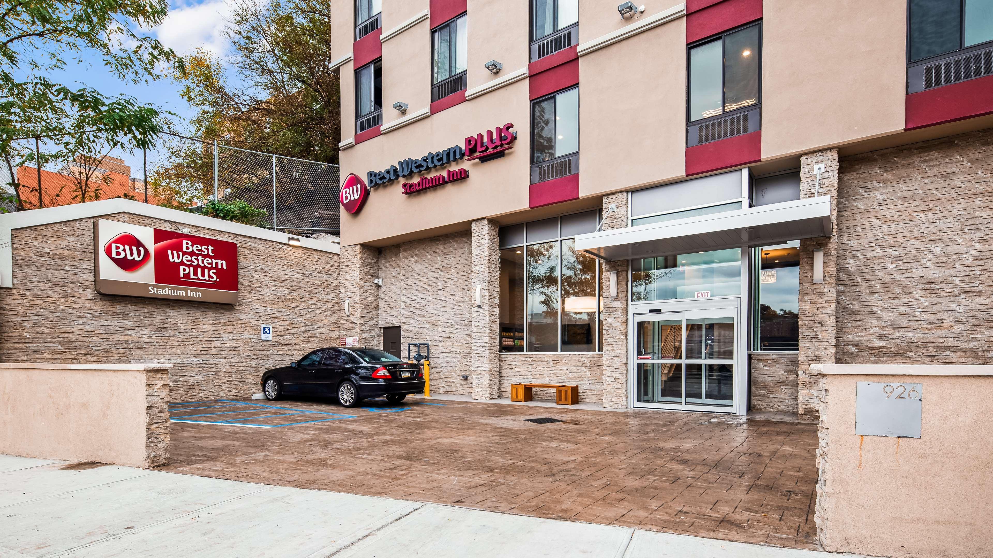 Best Western Plus Stadium Inn Nueva York Exterior foto